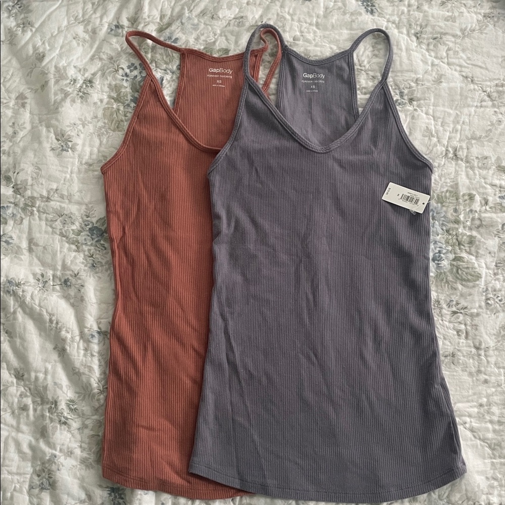 GapFit Ribbed Tank Tops in Rust and Gray